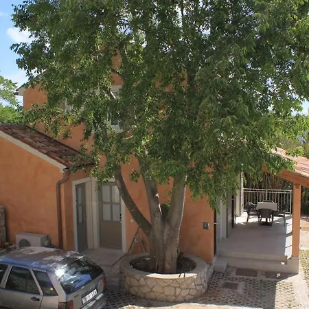 House With A Parking Space Nerezine, Losinj - 8016 Vakantiehuis Nerezine