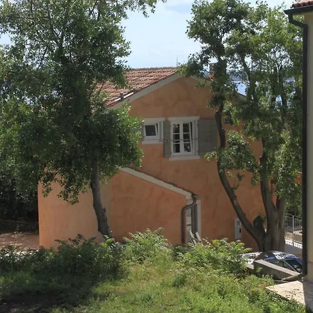 Дом отдыха House With A Parking Space Nerezine, Losinj - 8016 Нерезине